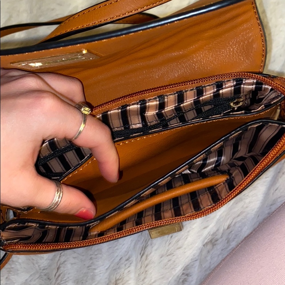 Cross body purse - Picture 3 of 3